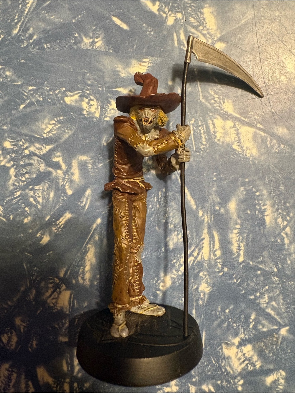 Eaglemoss DC Comics Chess Collection Scarecrow Figurine with Silver Scythe